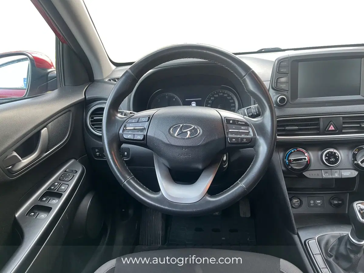 Hyundai Kona usata a Modena (12)
