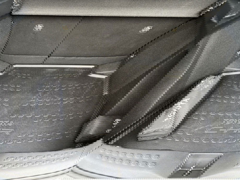 Toyota Toyota C-HR usata a Como (11)