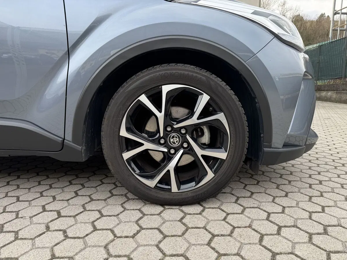 Toyota Toyota C-HR usata a Como (14)