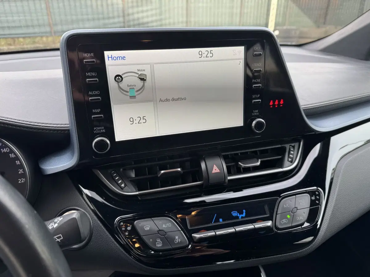 Toyota Toyota C-HR usata a Como (15)