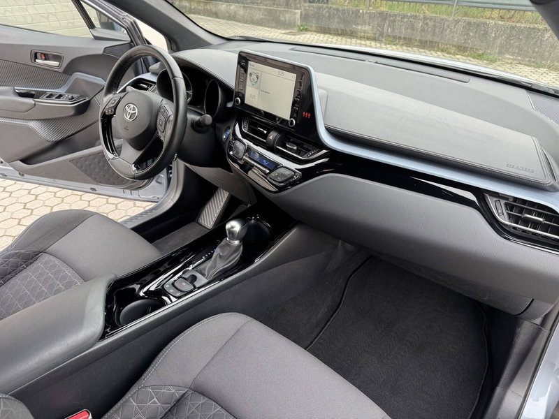 Toyota Toyota C-HR usata a Como (6)