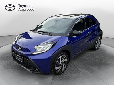 Toyota Aygo X 1.0 Lounge 72cv del 2022 usata a Como