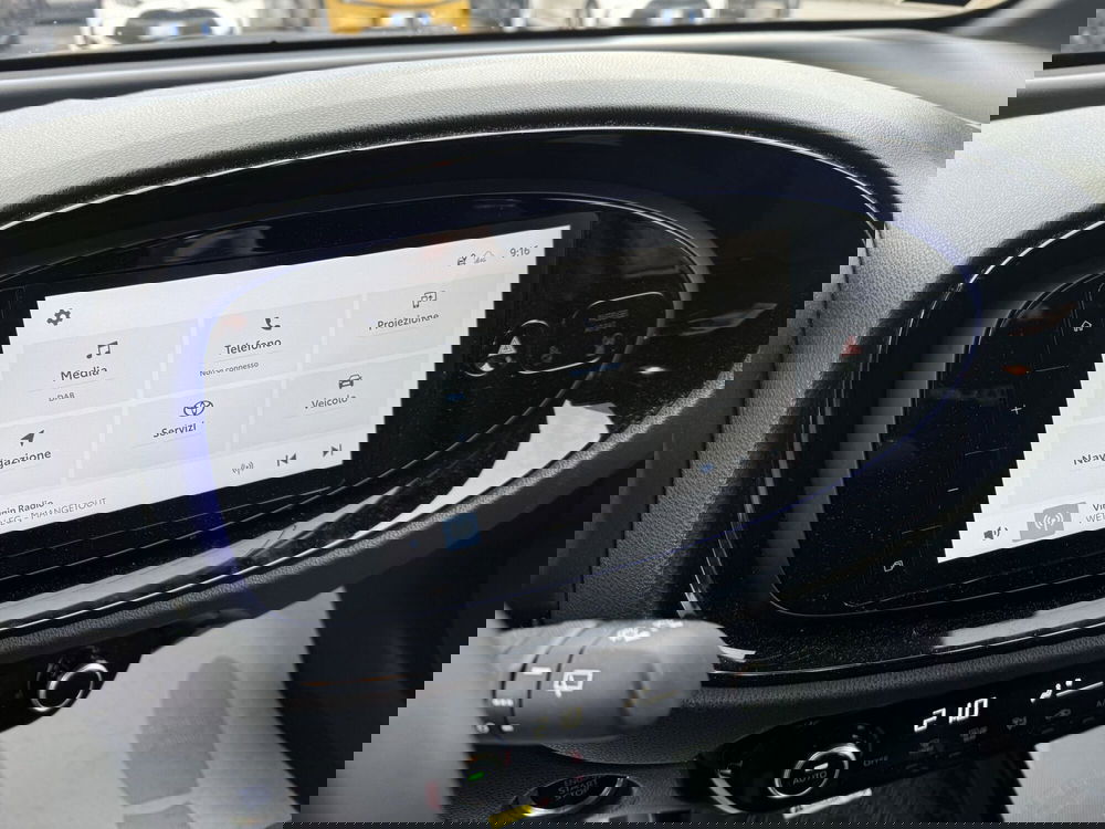 Toyota Aygo X usata a Como (12)