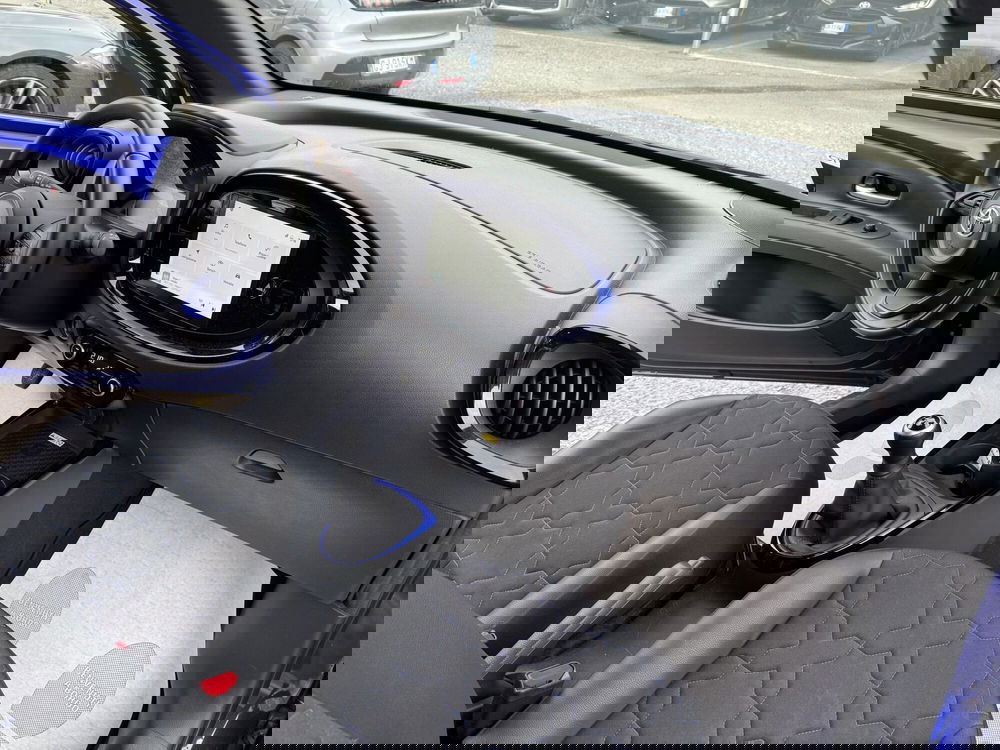 Toyota Aygo X usata a Como (6)