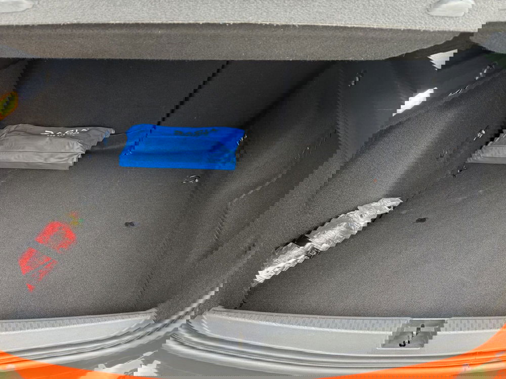 Dacia Duster usata a Como (11)