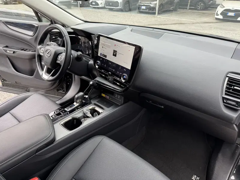 Lexus NX usata a Como (5)