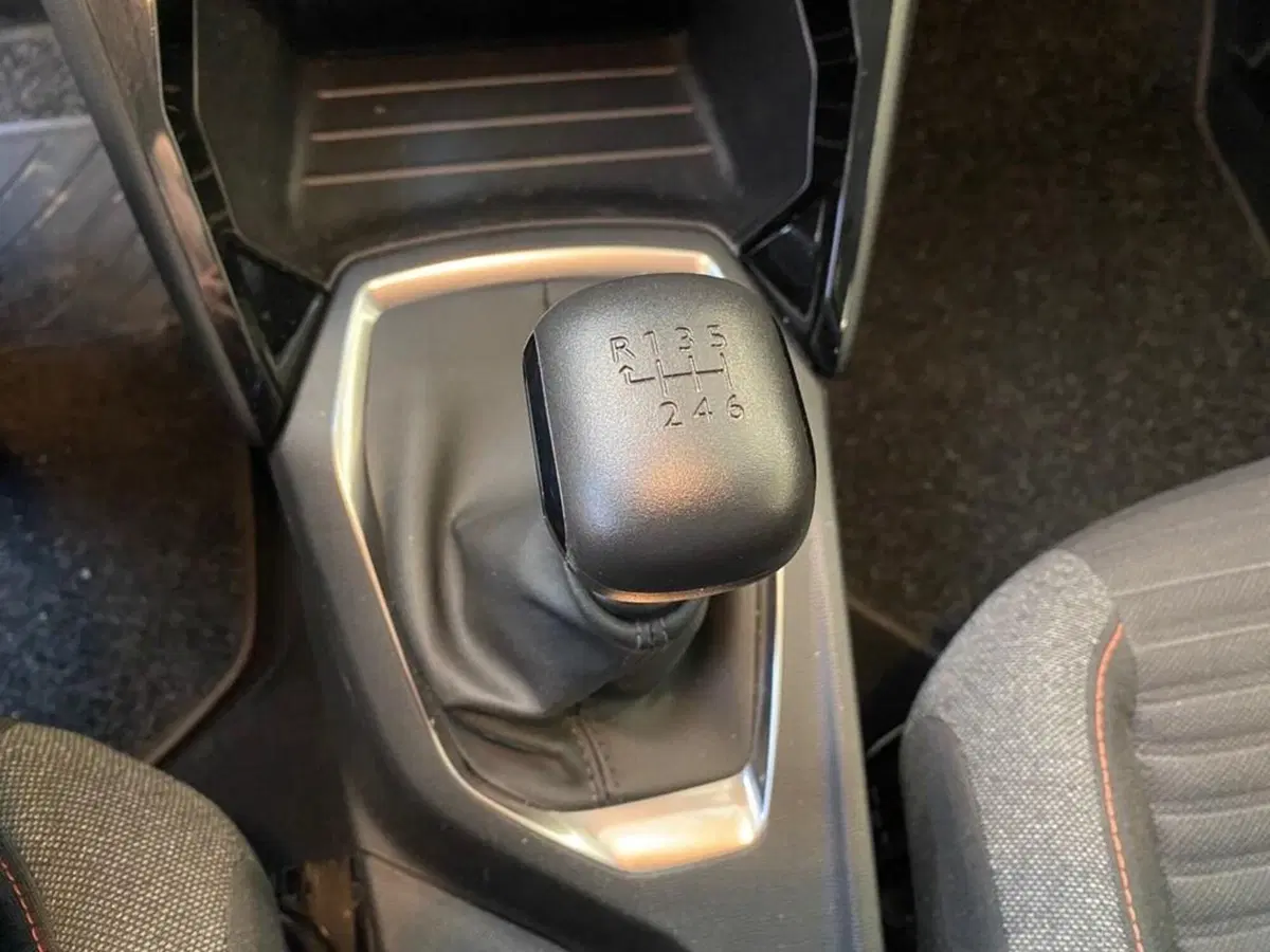 Peugeot 208 usata a Torino (12)