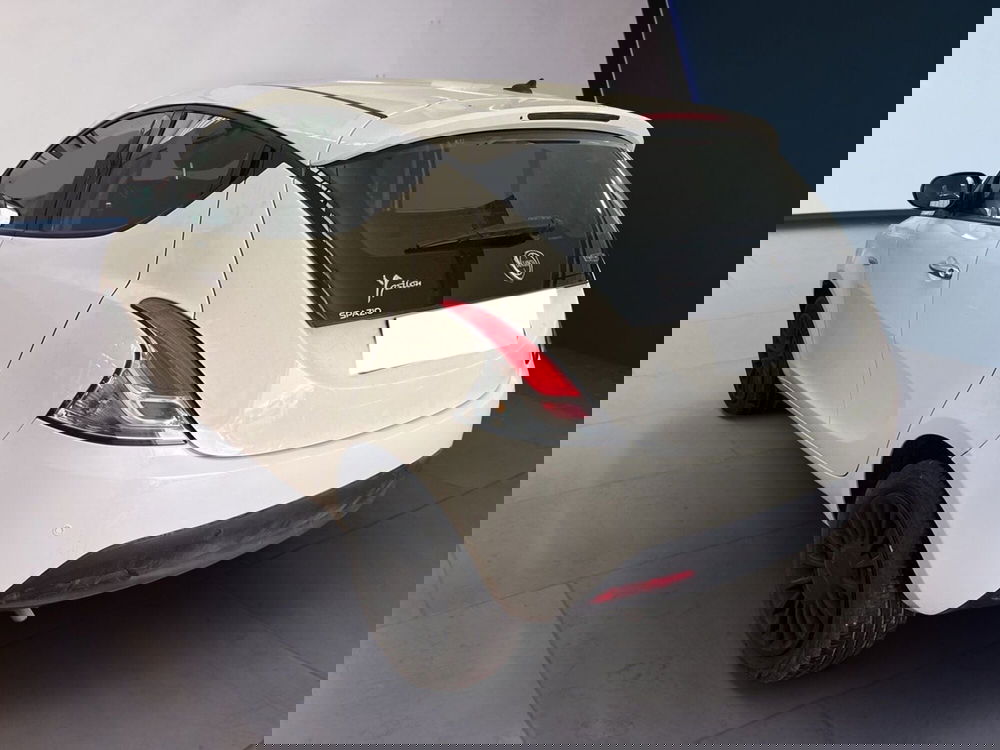 Lancia Ypsilon usata a Torino (4)