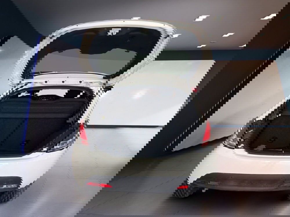 Lancia Ypsilon usata a Torino (7)