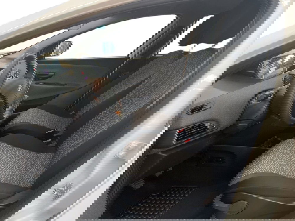 Lancia Ypsilon usata a Torino (9)