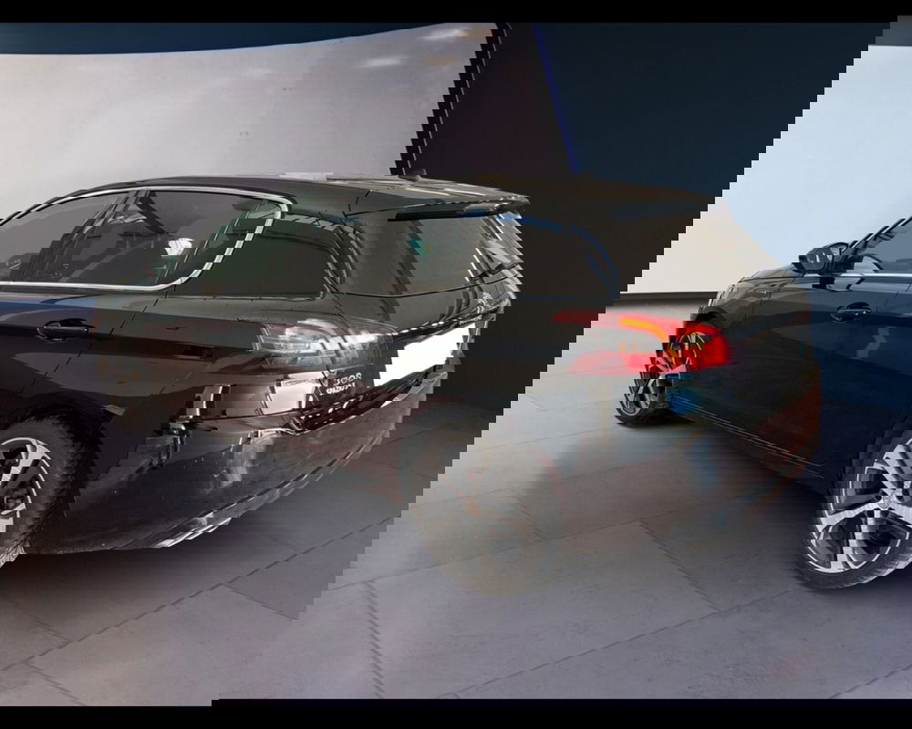 Peugeot 308 Tre Volumi usata a Torino (12)