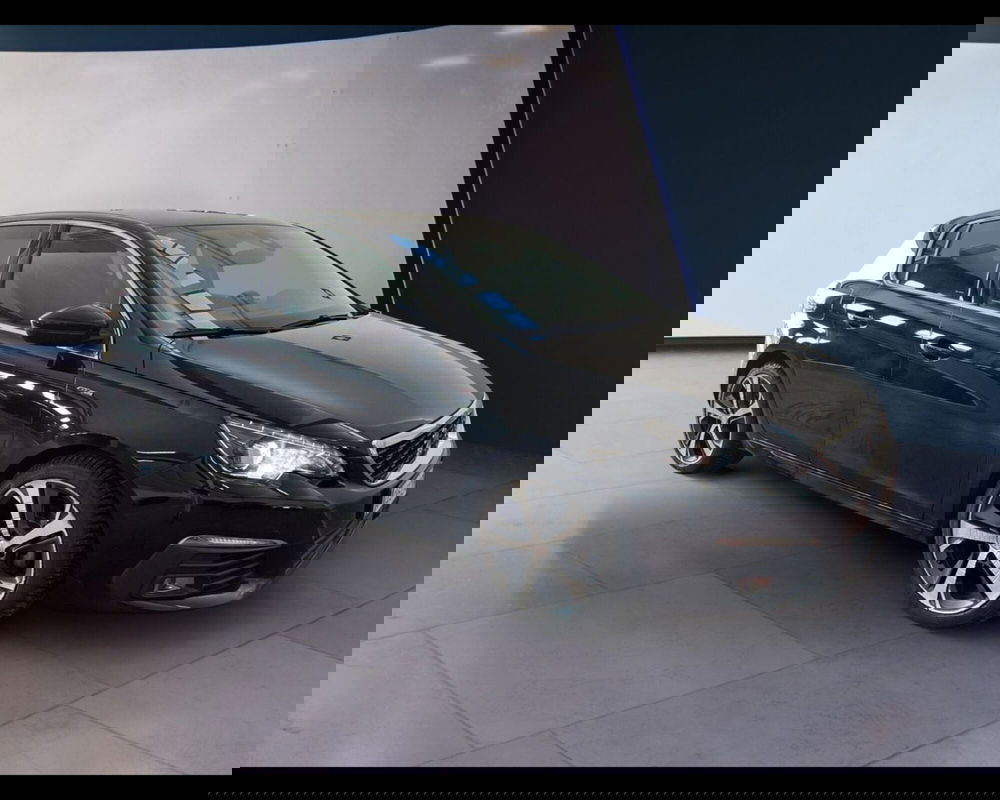 Peugeot 308 Tre Volumi usata a Torino (9)