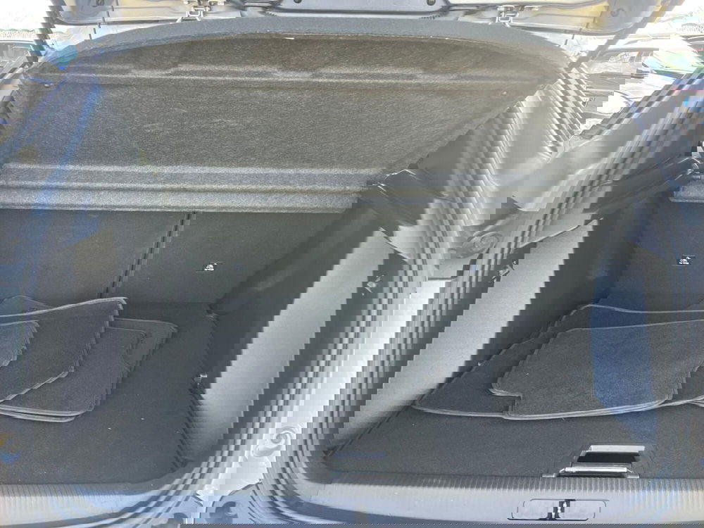 Peugeot 2008 usata a Milano (12)