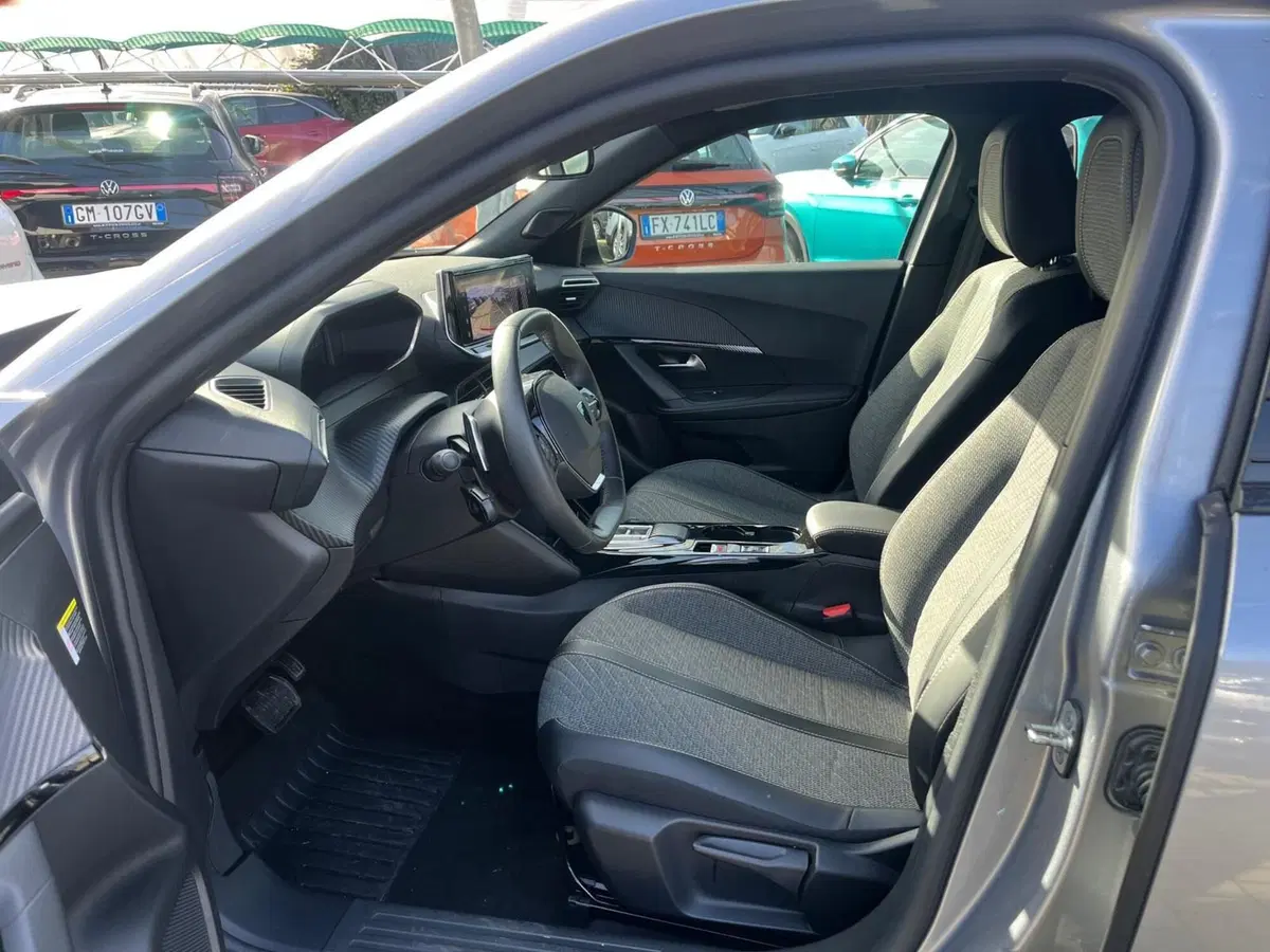 Peugeot 2008 usata a Milano (13)