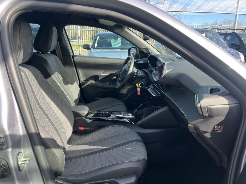 Peugeot 2008 usata a Milano (14)