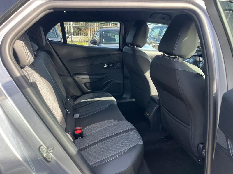 Peugeot 2008 usata a Milano (15)