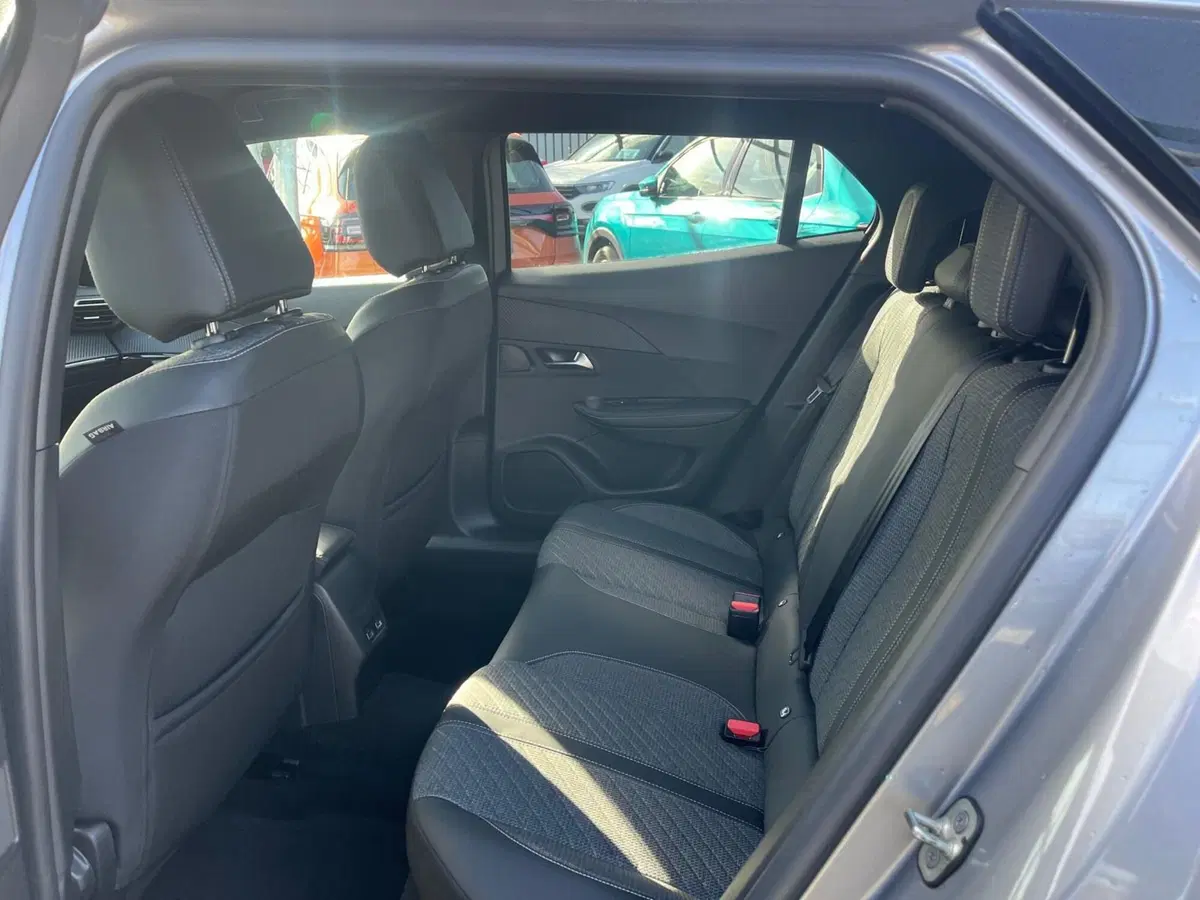 Peugeot 2008 usata a Milano (16)