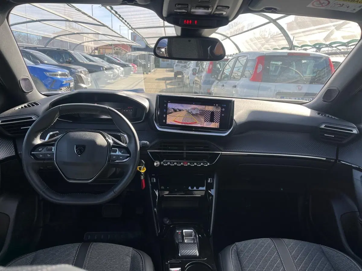 Peugeot 2008 usata a Milano (17)