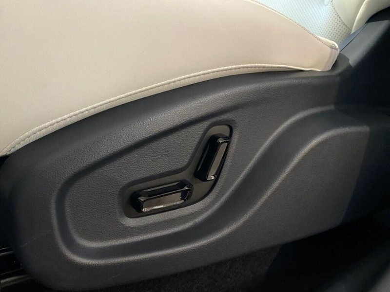 Geely EX5 nuova a Torino (11)