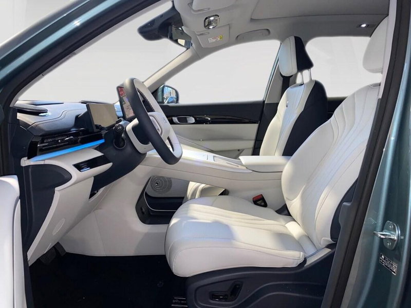 Geely EX5 nuova a Torino (6)