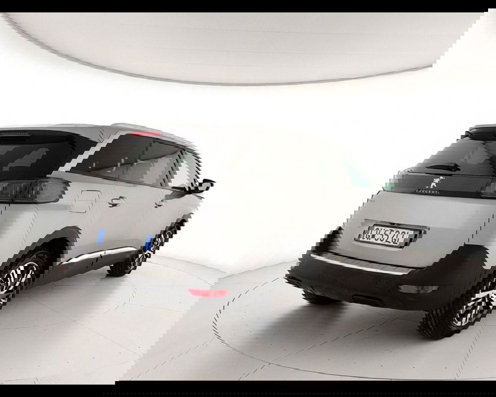 Peugeot 5008 usata a Caserta (7)