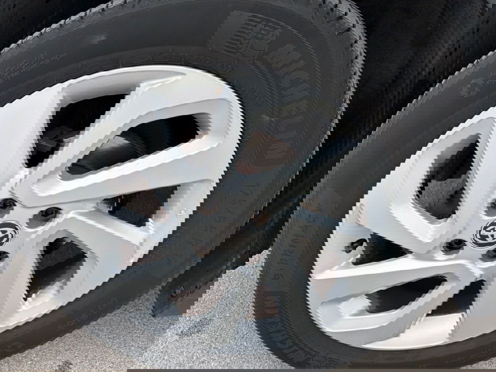 Toyota Aygo X usata a Siracusa (6)