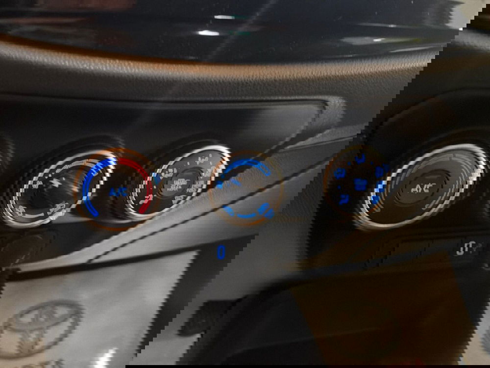 Toyota Aygo X usata a Catania (14)