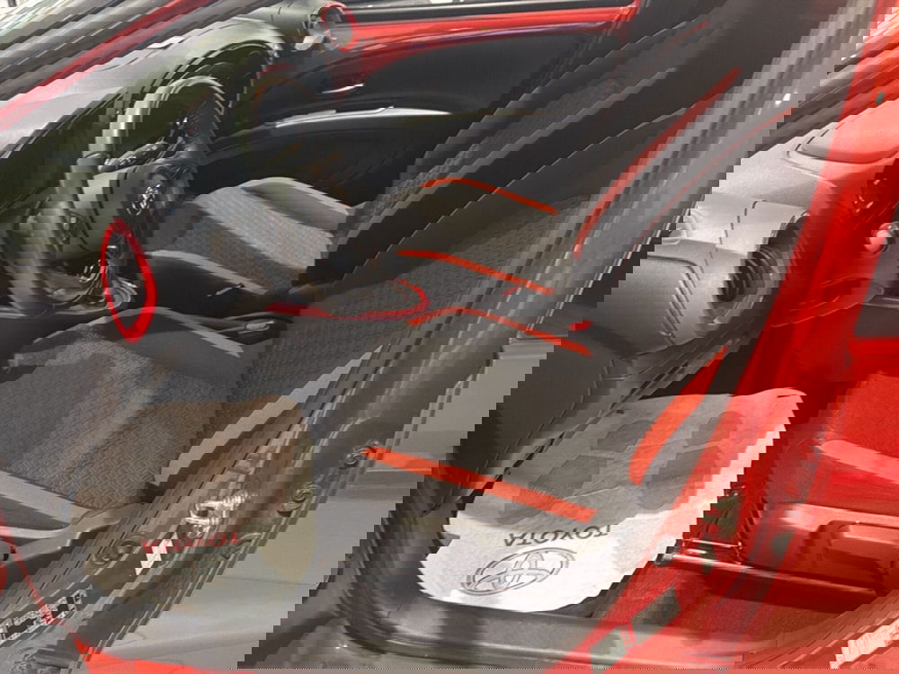 Toyota Aygo X usata a Catania (9)