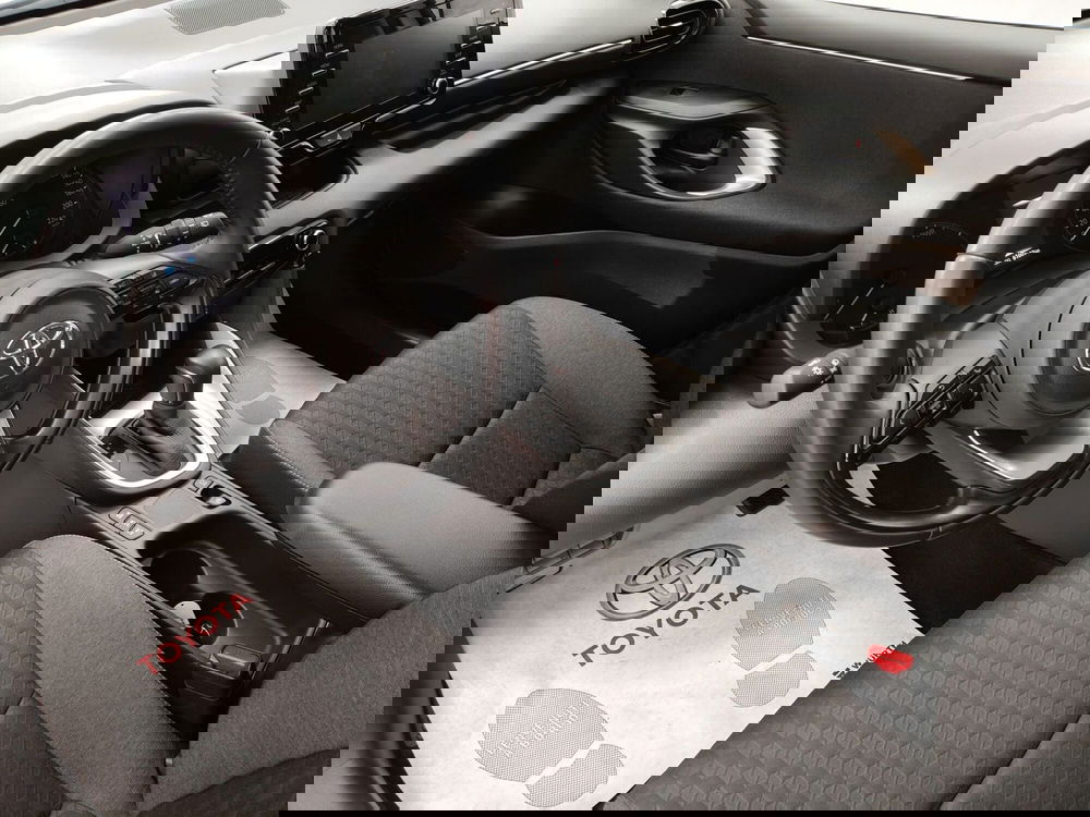 Toyota Yaris usata a Roma (12)