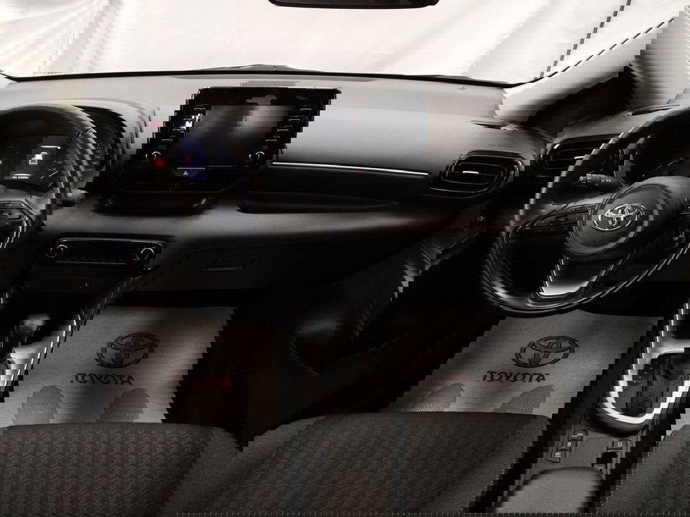 Toyota Yaris usata a Roma (9)