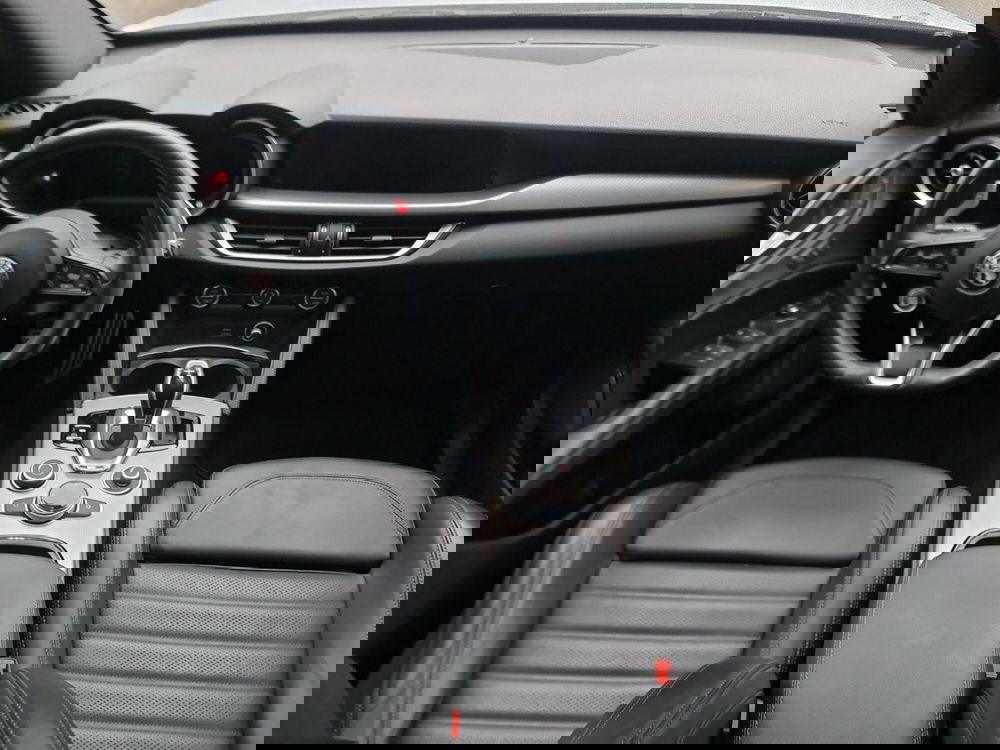 Alfa Romeo Stelvio usata a Bologna (10)