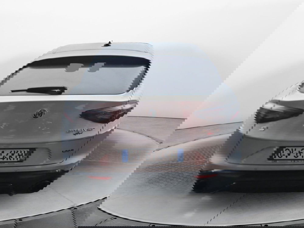 Alfa Romeo Stelvio usata a Bologna (5)