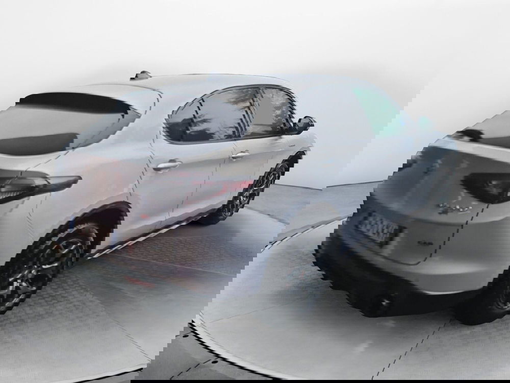 Alfa Romeo Stelvio usata a Bologna (6)