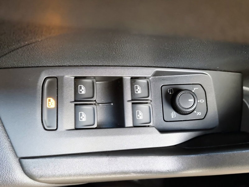 Volkswagen T-Cross usata a Livorno (12)