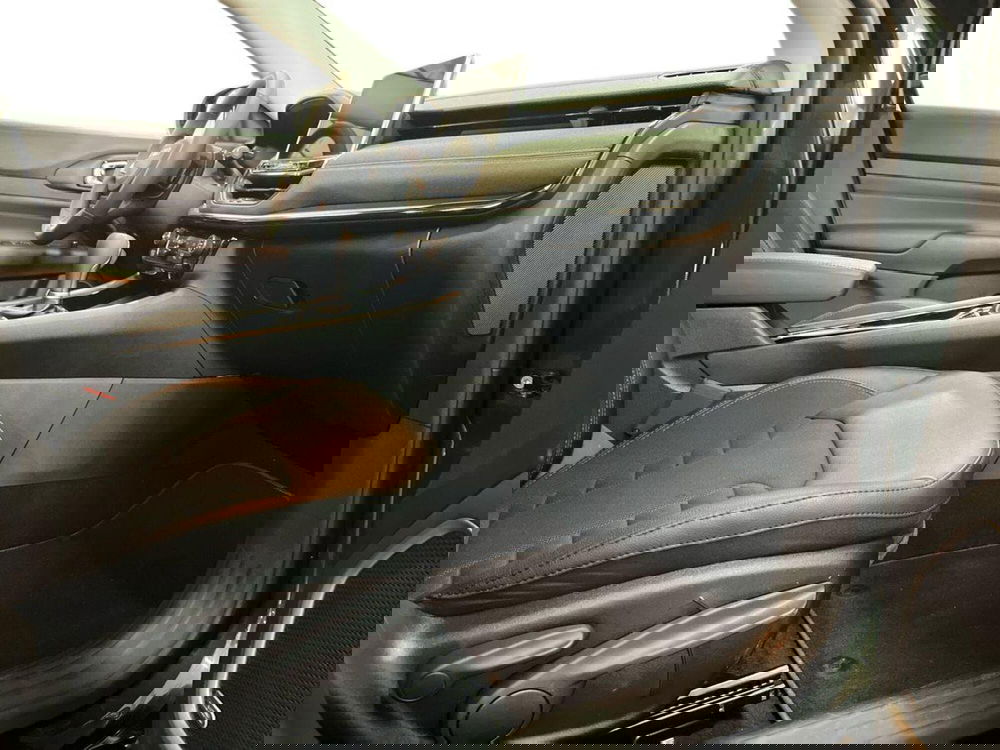 Jeep Compass nuova a Bari (9)