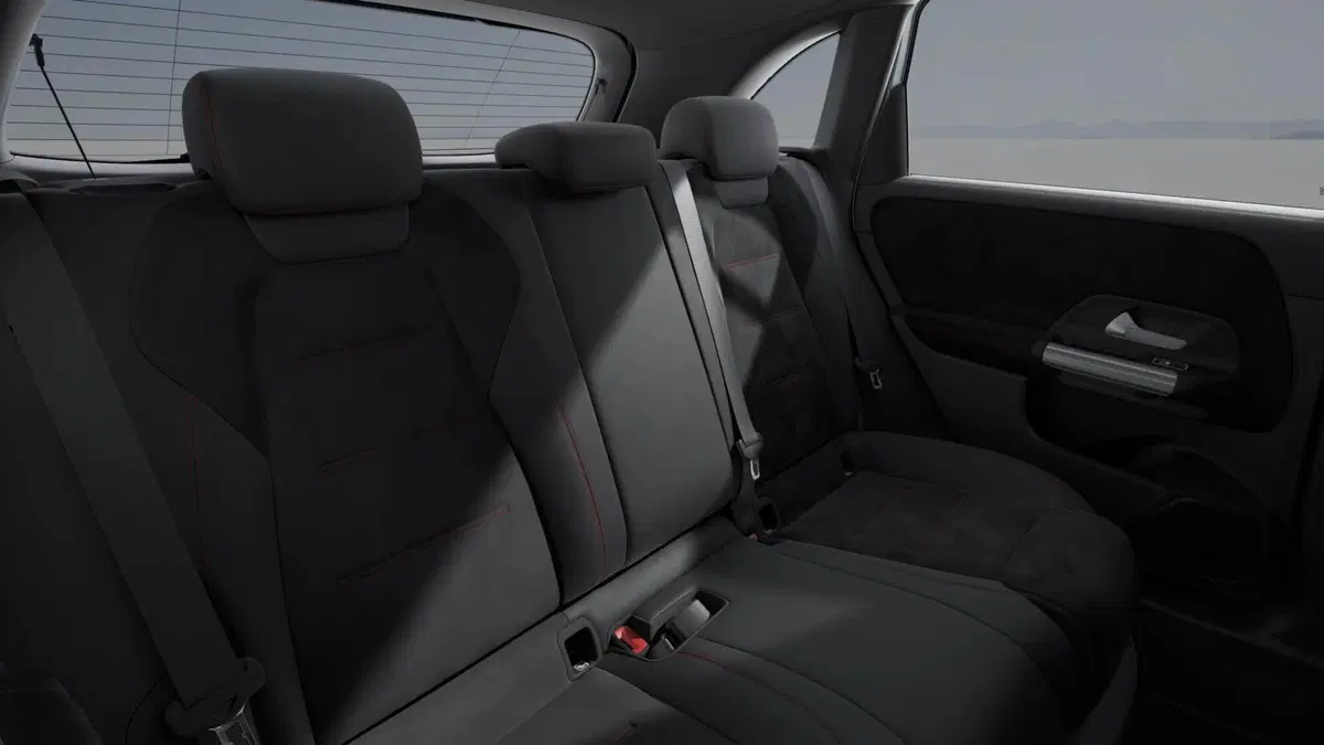 Mercedes-Benz Classe B nuova a Milano (5)