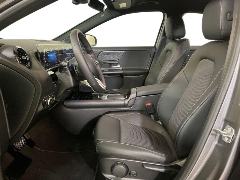 Mercedes-Benz GLA SUV nuova a Milano (10)