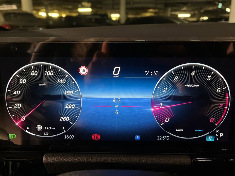 Mercedes-Benz GLA SUV nuova a Milano (13)