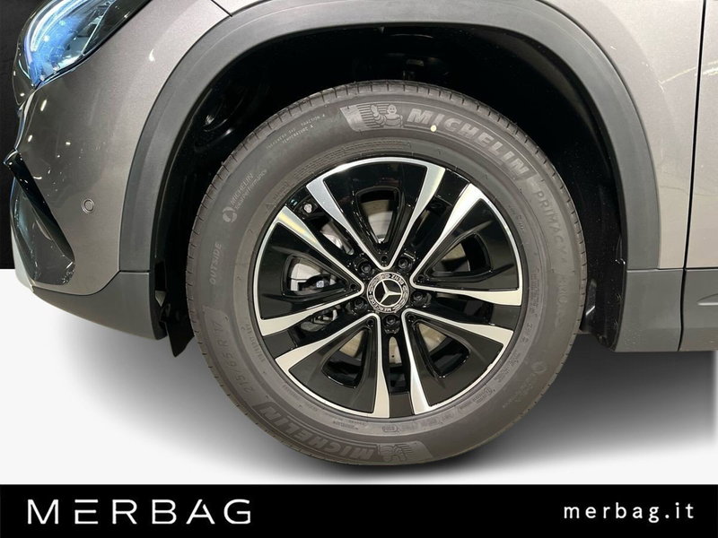Mercedes-Benz GLA SUV nuova a Milano (17)