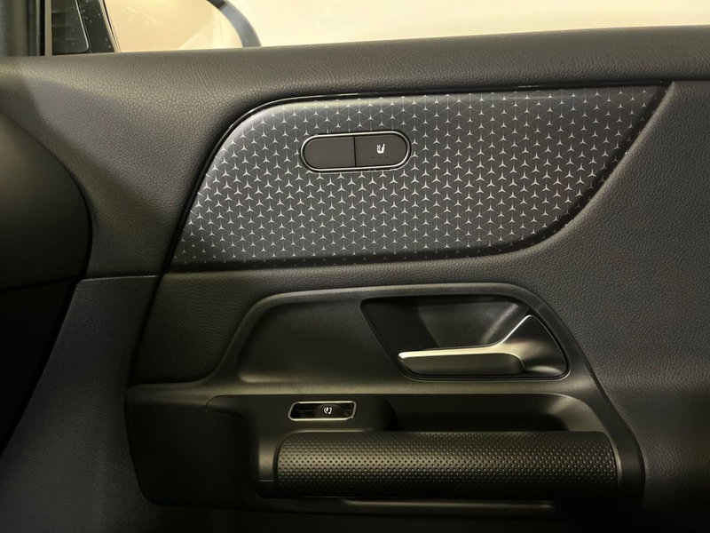 Mercedes-Benz GLA SUV nuova a Milano (19)