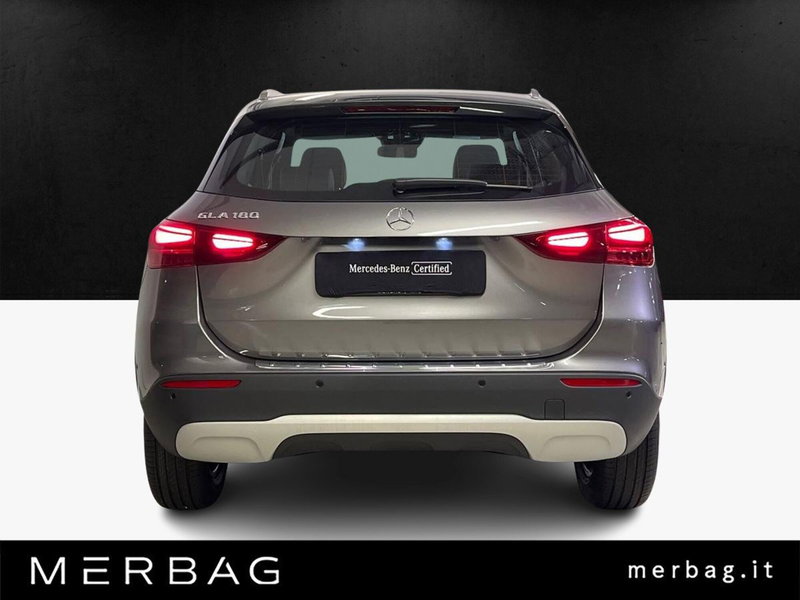 Mercedes-Benz GLA SUV nuova a Milano (4)