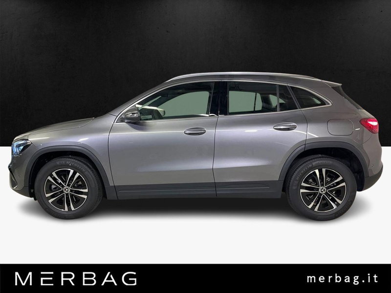 Mercedes-Benz GLA SUV nuova a Milano (6)