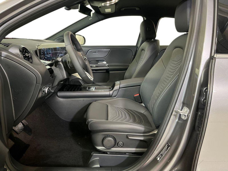 Mercedes-Benz GLA SUV nuova a Milano (10)