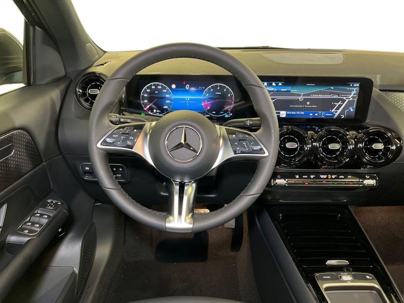 Mercedes-Benz GLA SUV nuova a Milano (11)