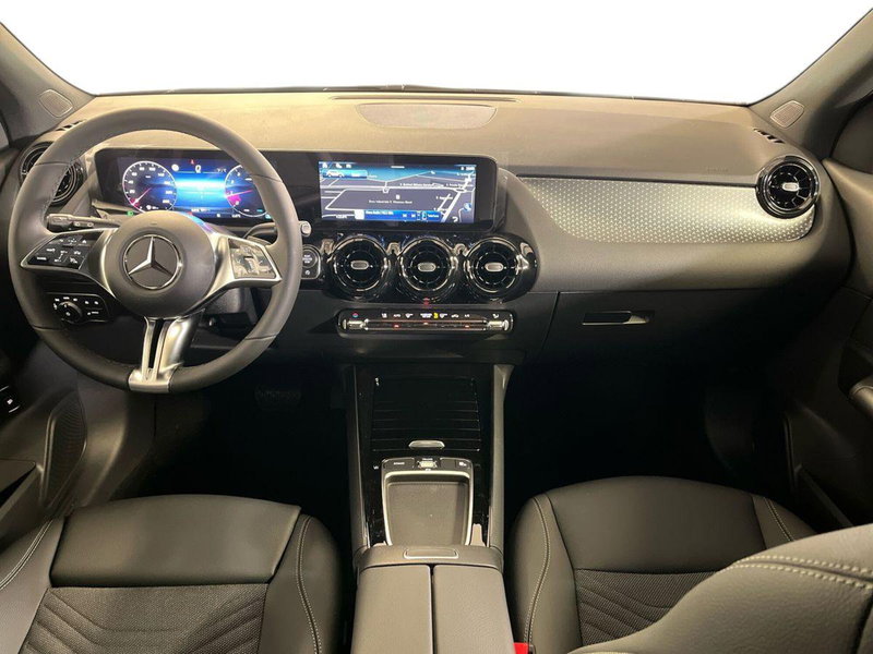 Mercedes-Benz GLA SUV nuova a Milano (9)