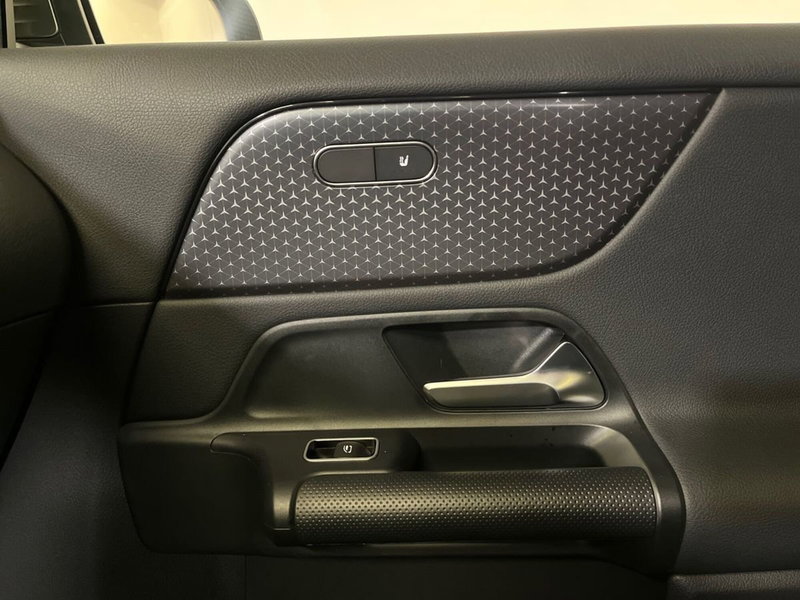 Mercedes-Benz GLA SUV usata a Milano (19)