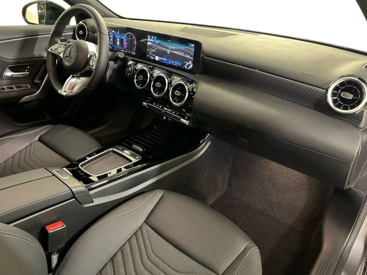 Mercedes-Benz Classe A usata a Milano (15)