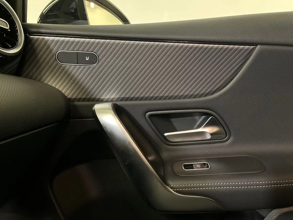 Mercedes-Benz Classe A usata a Milano (20)
