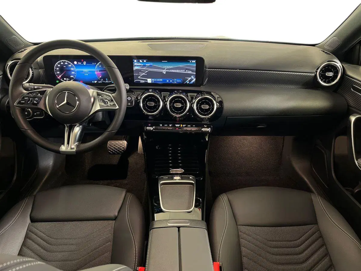 Mercedes-Benz Classe A usata a Milano (9)