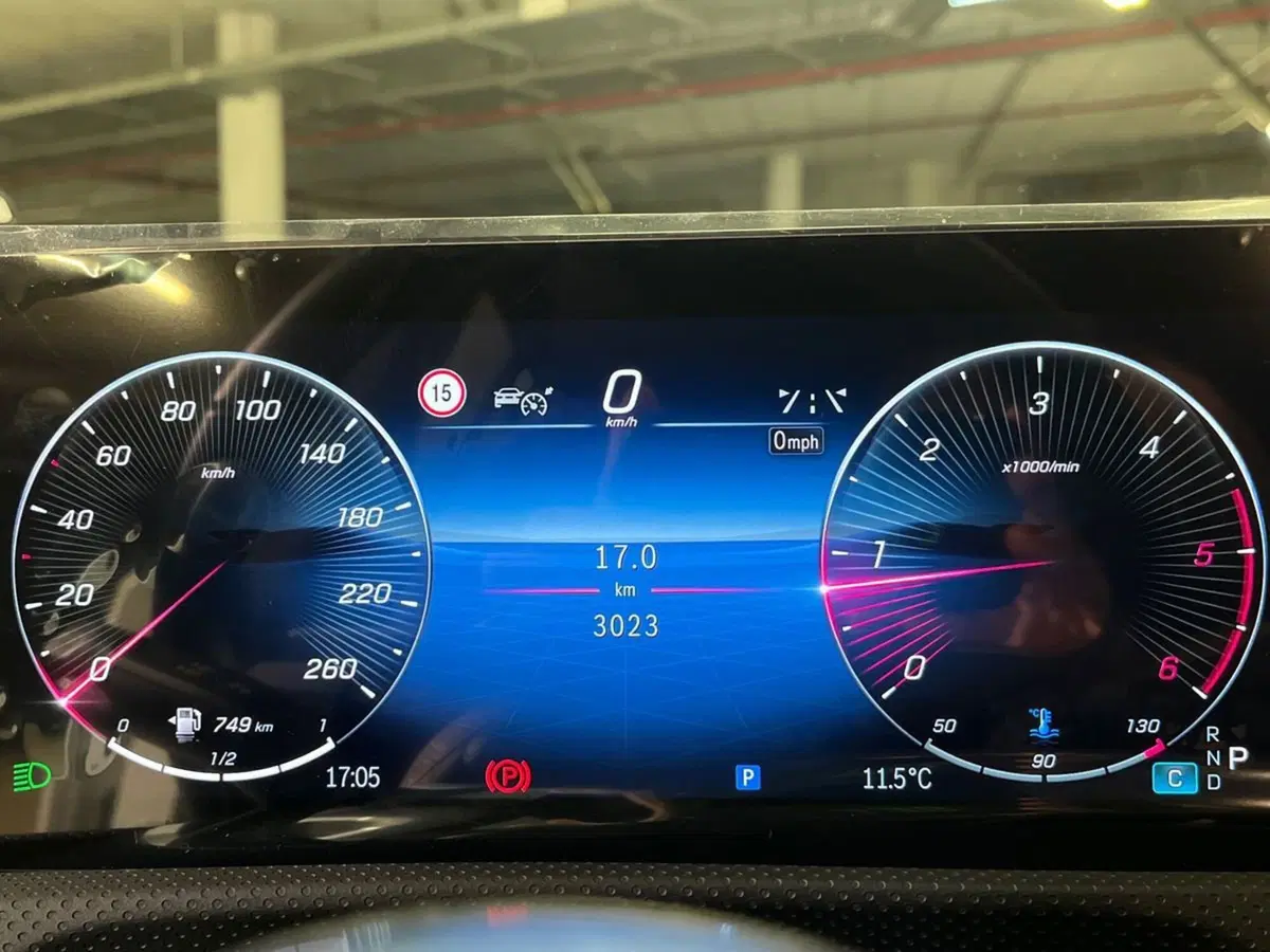 Mercedes-Benz Classe A usata a Milano (13)